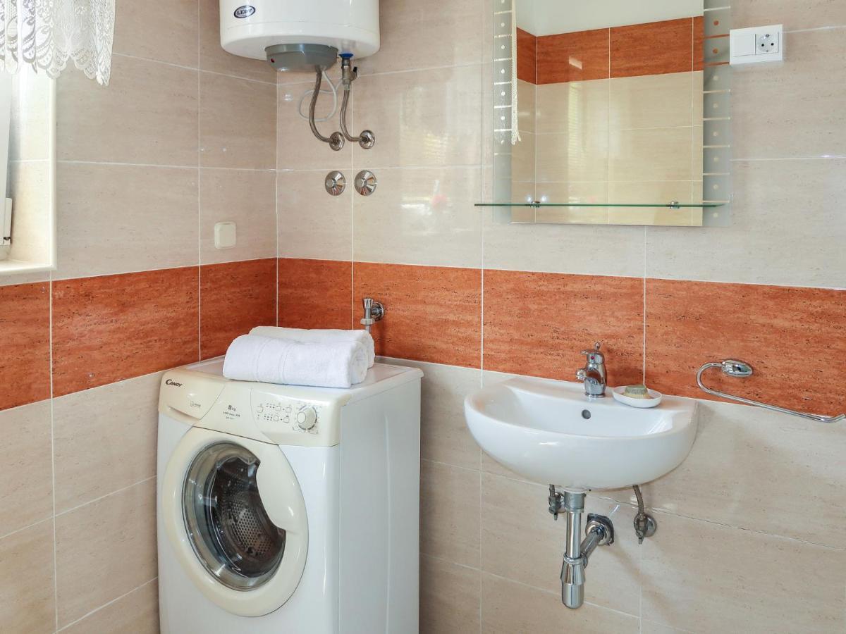 Apartment Marinella - Lbn122 By Interhome Labin  Εξωτερικό φωτογραφία